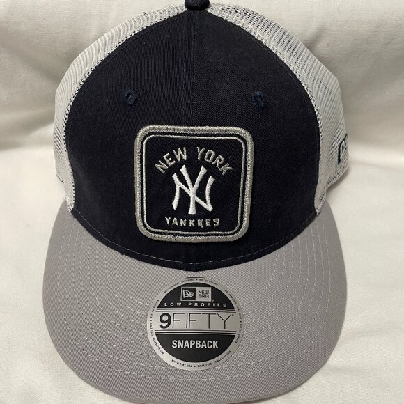 New Era Other - New York Yankees Snapback Trucker Hat Mens One Size Blue Grey